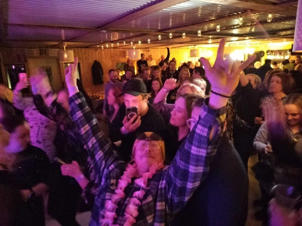 Yleisö Faijan keikalla